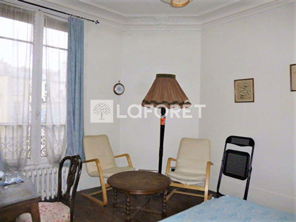 Appartement à PARIS-14E