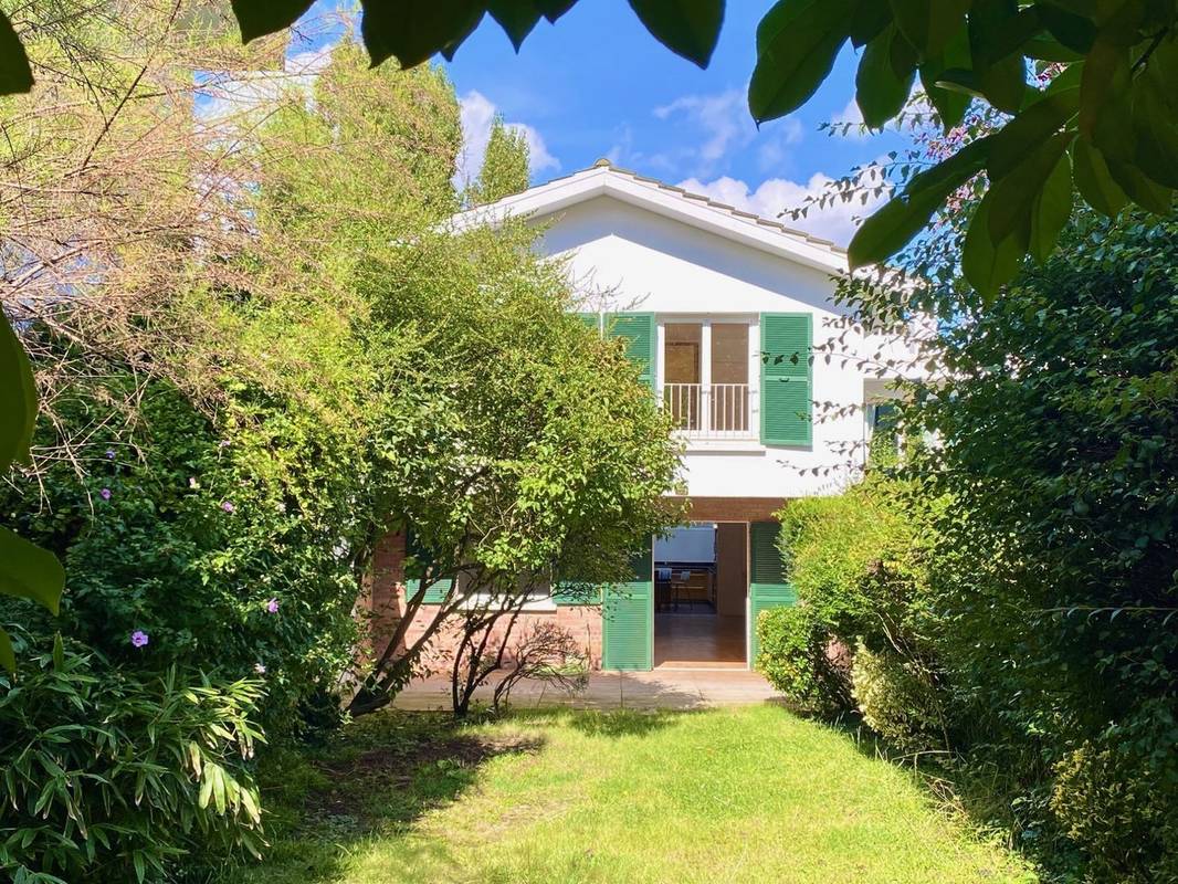 Maison à LA CELLE-SAINT-CLOUD