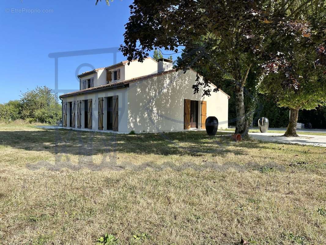 Maison à SAINT-FORT-SUR-GIRONDE