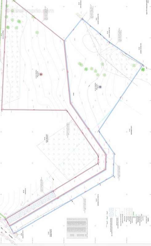 Terrain à TOTES