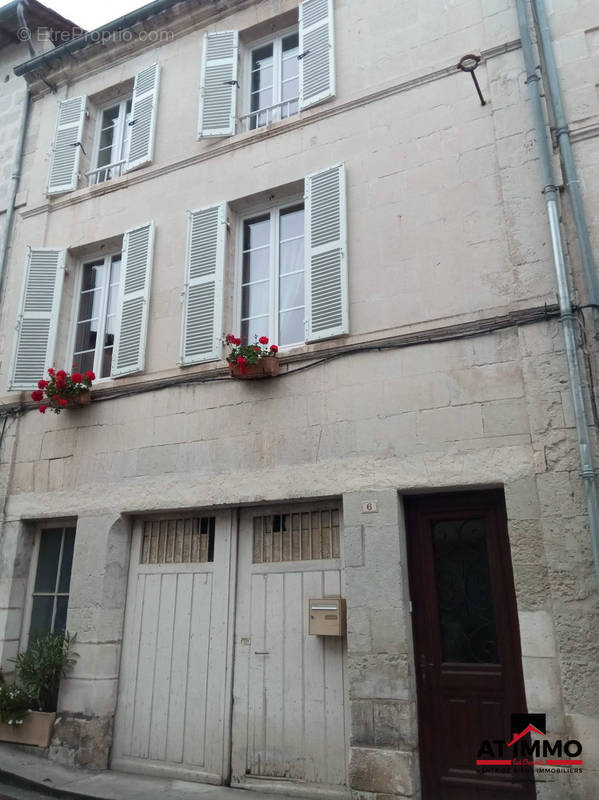 Façade principale - Maison à AUBETERRE-SUR-DRONNE