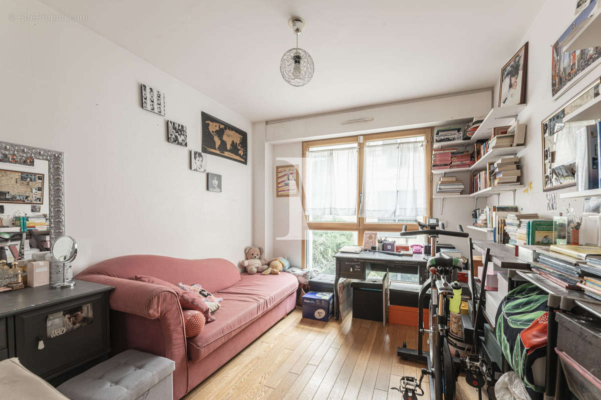 Appartement à PARIS-20E