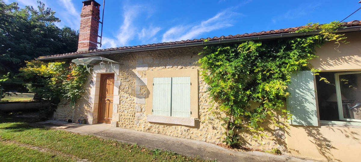 Maison à MENSIGNAC