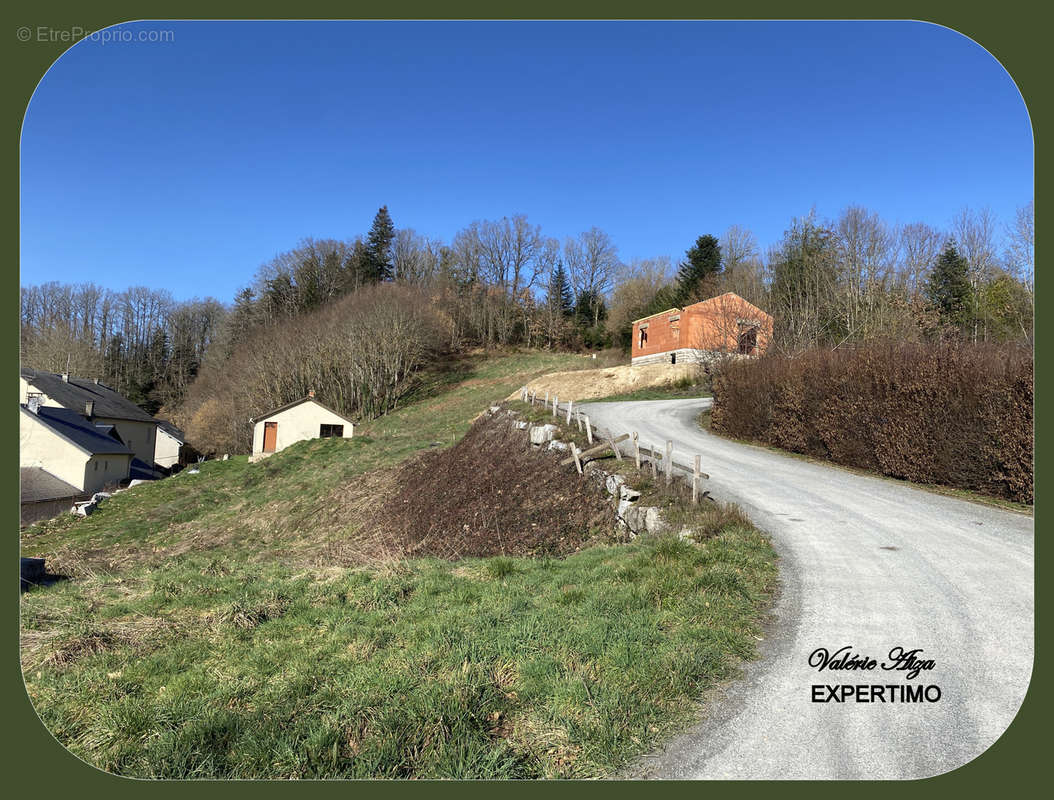 Terrain à LA SALVETAT-SUR-AGOUT