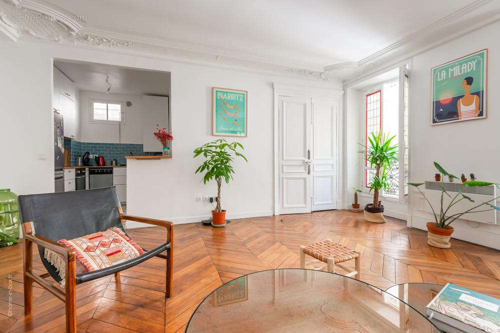 Appartement à PARIS-10E