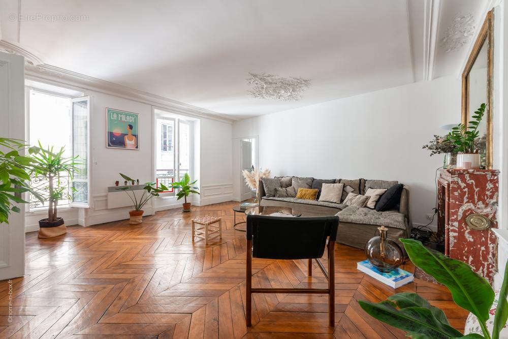 Appartement à PARIS-10E