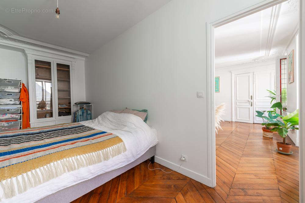 Appartement à PARIS-10E