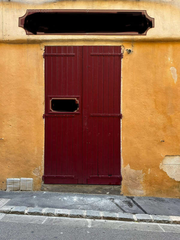 Commerce à AIX-EN-PROVENCE