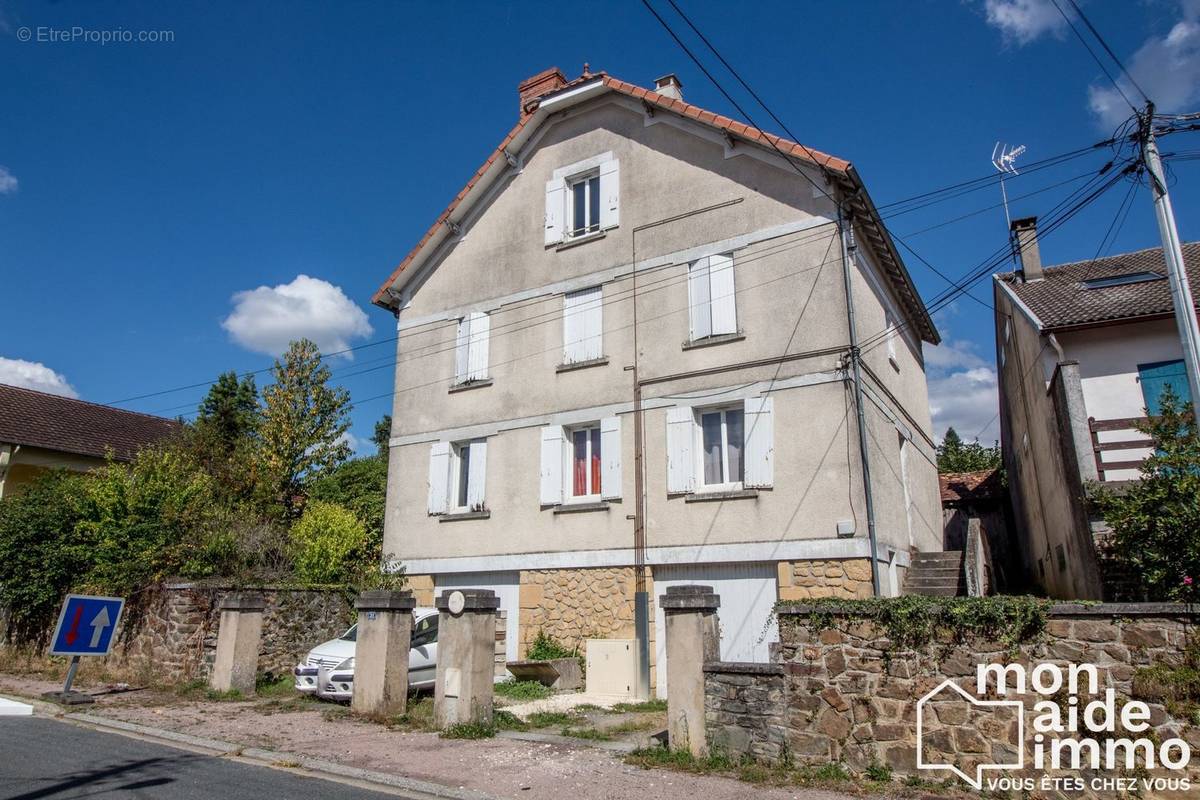 Appartement à THIVIERS