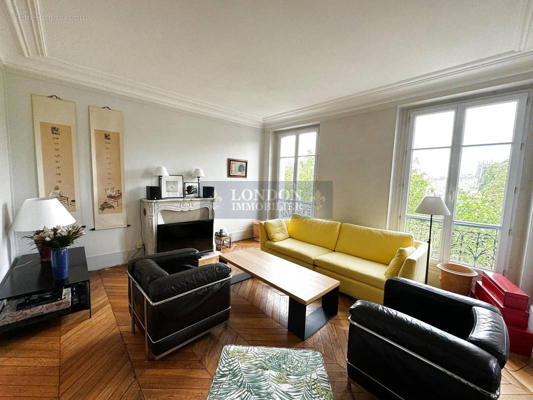 Appartement à VERSAILLES