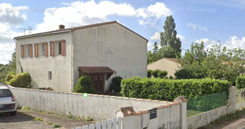 Maison à SAINT-HIPPOLYTE