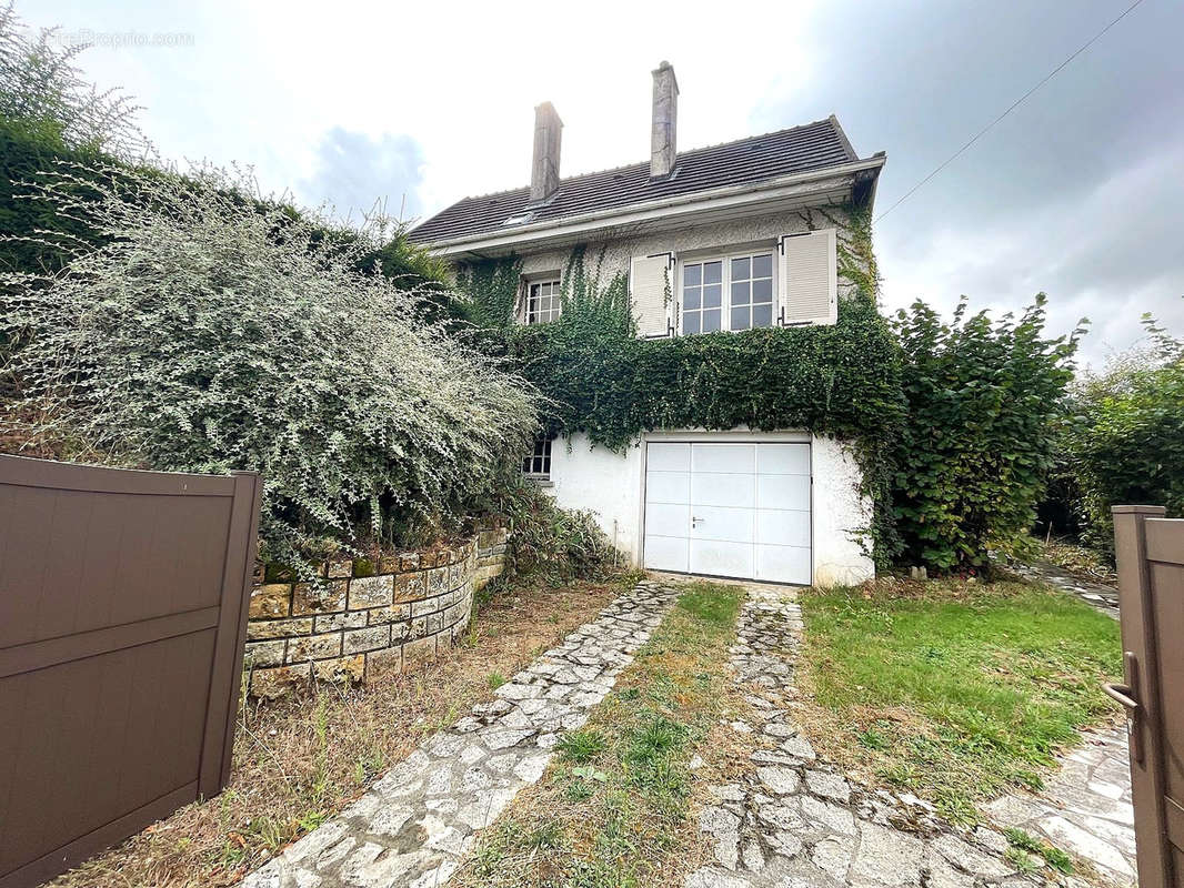 Maison à SAINT-GERMAIN-DU-PUY