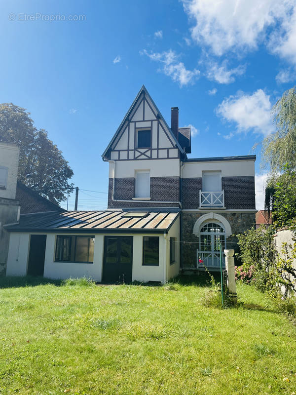 Maison à SAINT-QUENTIN