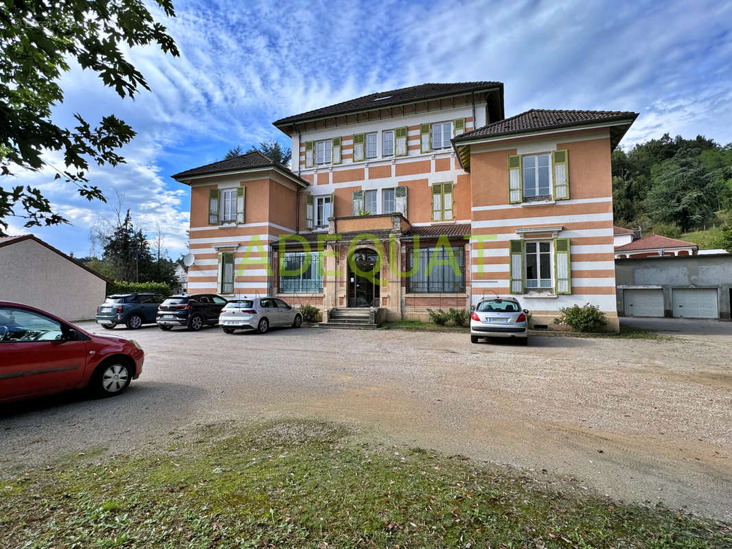 Appartement à SAINT-CLAIR-DE-LA-TOUR