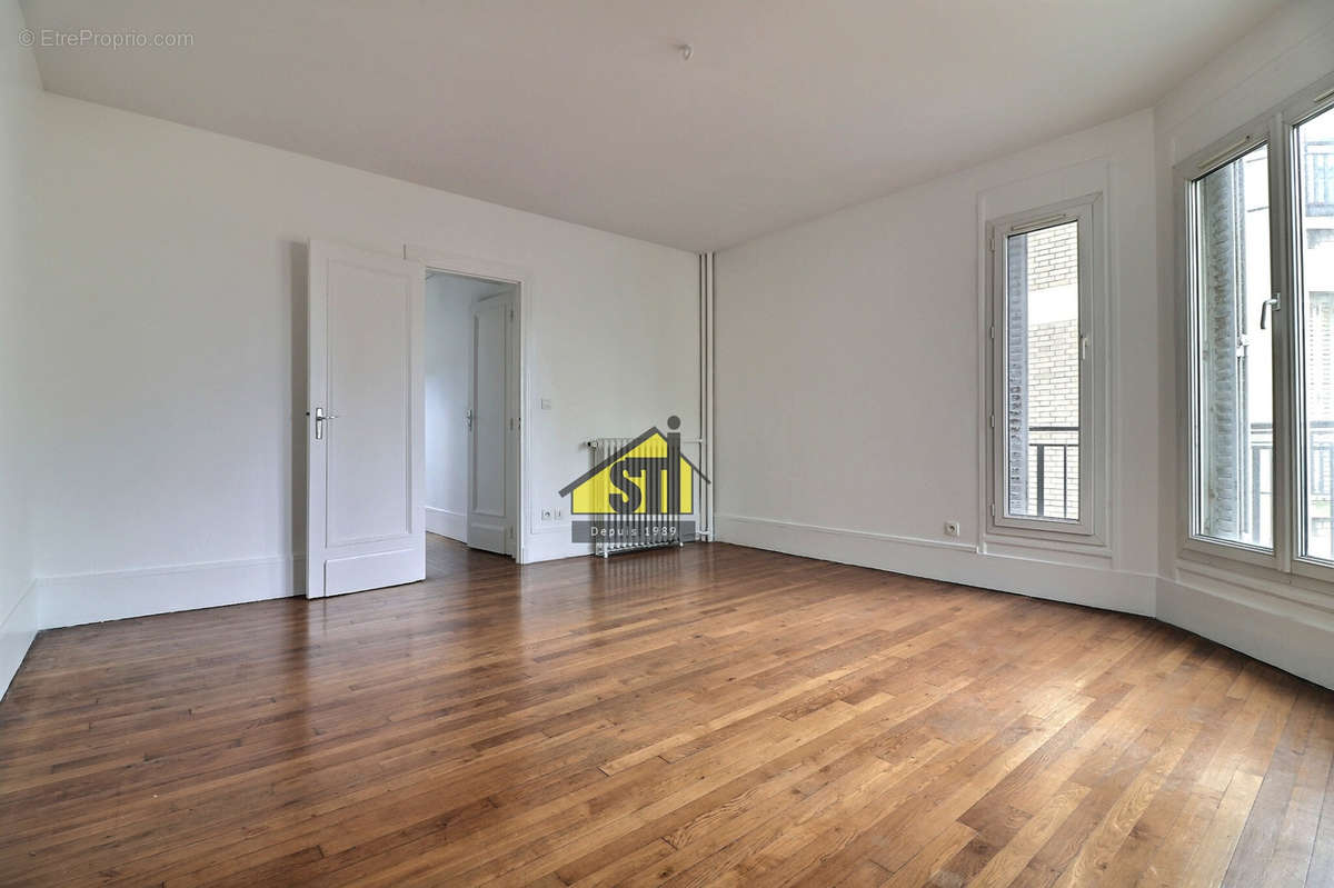 Appartement à PARIS-15E