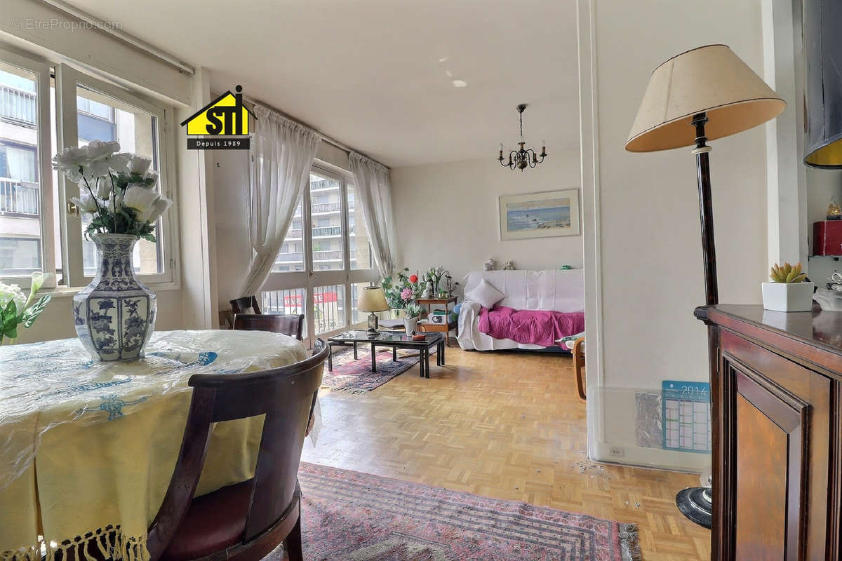 Appartement à PARIS-15E