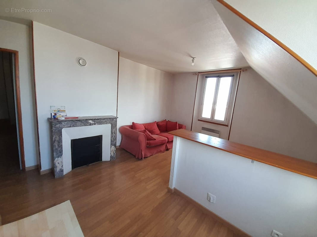 Appartement à AUNEAU