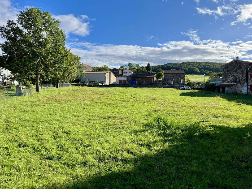 Terrain à VILLENEUVE