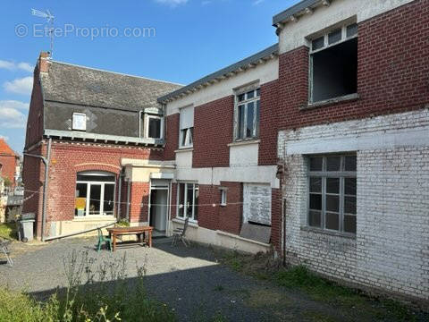 Maison à AVESNES-LES-AUBERT