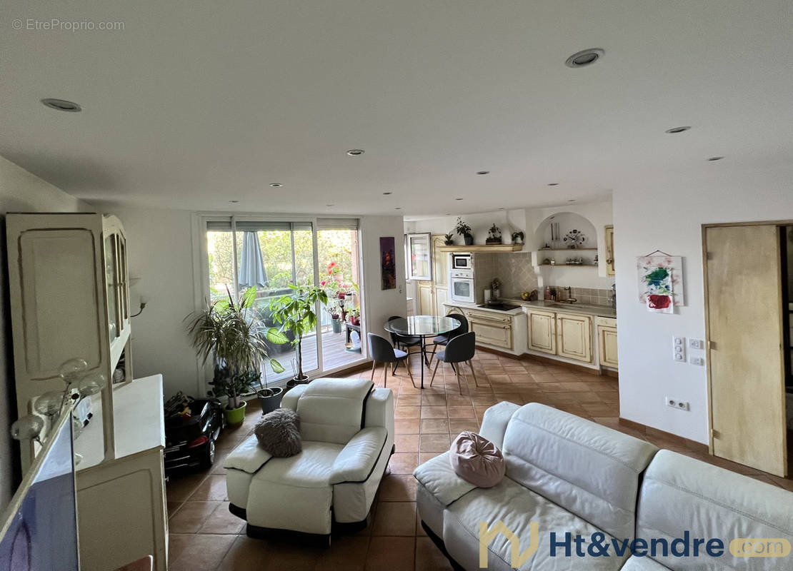 Appartement à HYERES