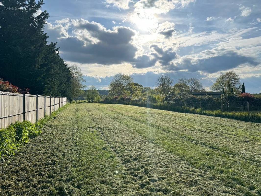 Terrain à PACY-SUR-EURE