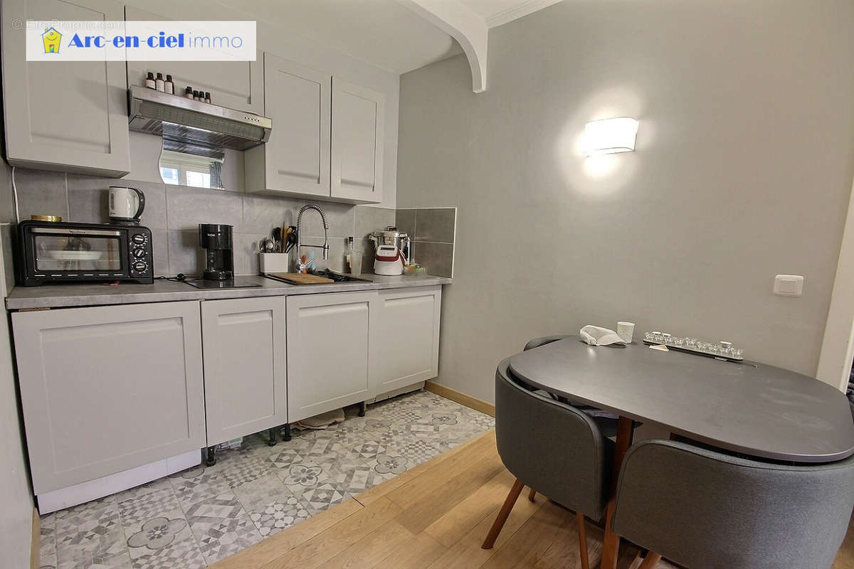 Appartement à PARIS-3E