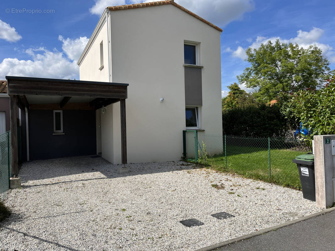 Maison à LE CELLIER