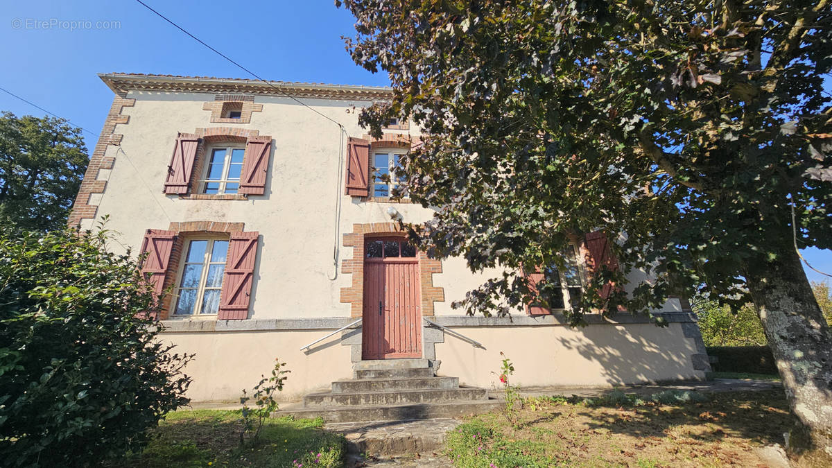 Maison à SAINT-SORNIN-LA-MARCHE