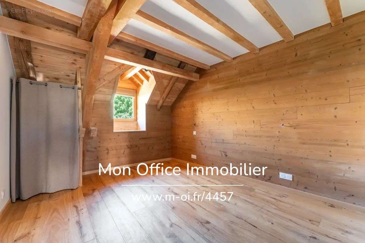 Appartement à LE MONETIER-LES-BAINS