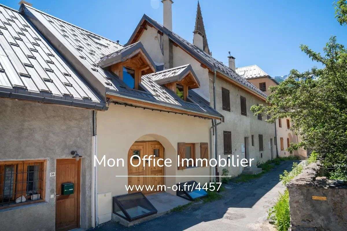 Appartement à LE MONETIER-LES-BAINS