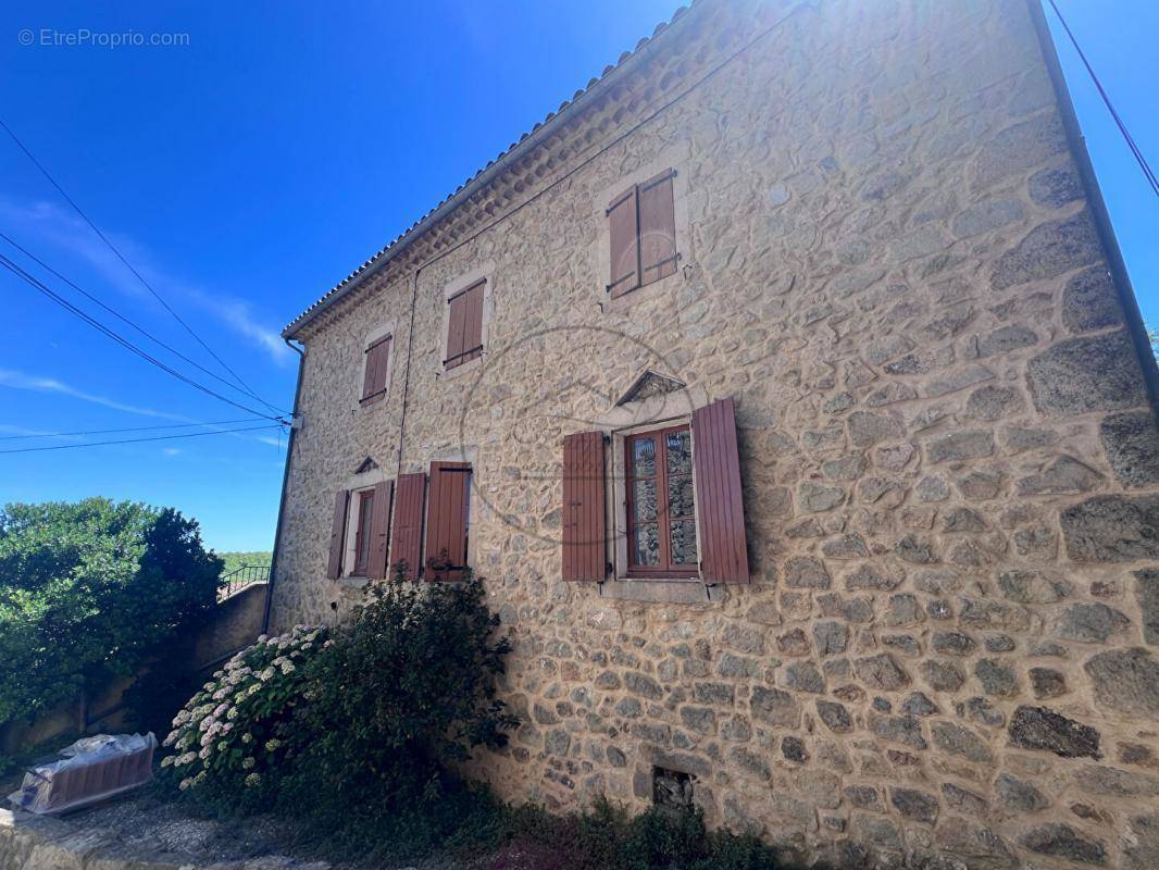 Maison à SAINT-PAUL-LE-JEUNE