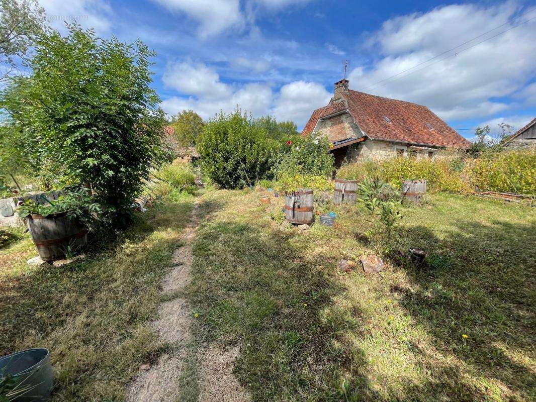 Maison à LOUIGNAC