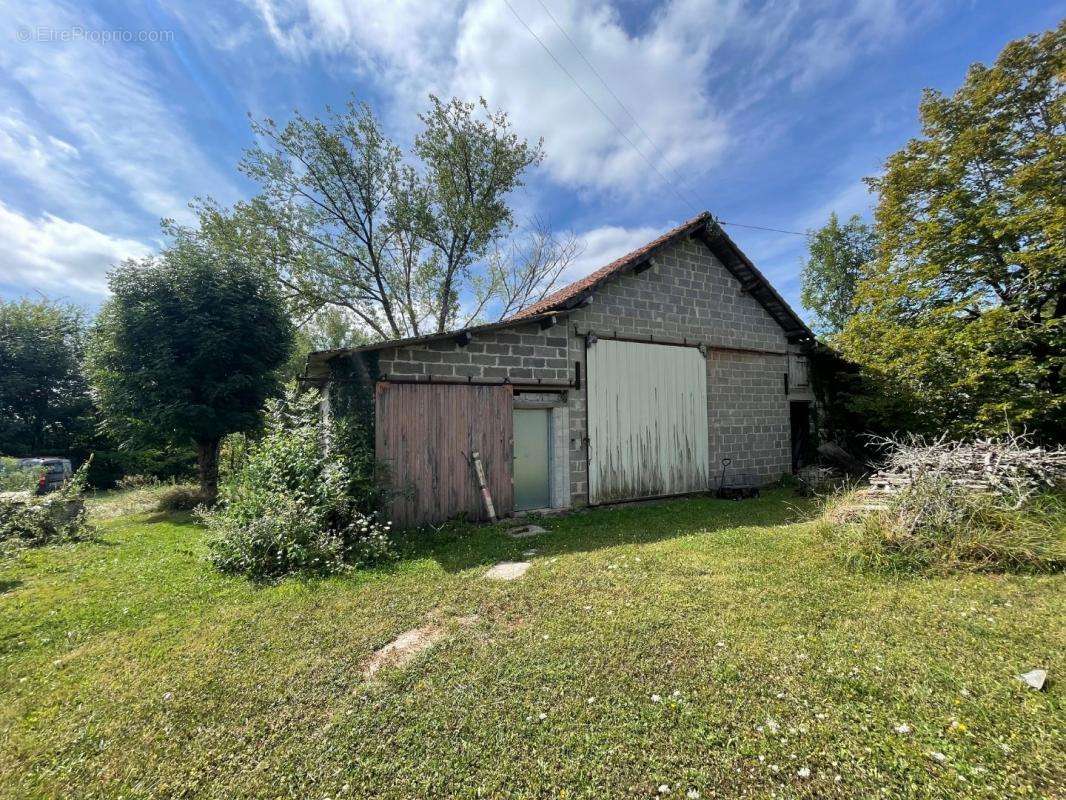 Maison à LOUIGNAC