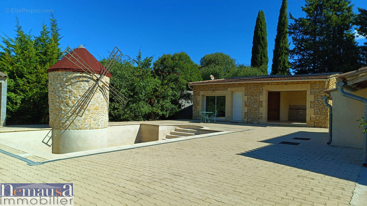 Maison à NIMES