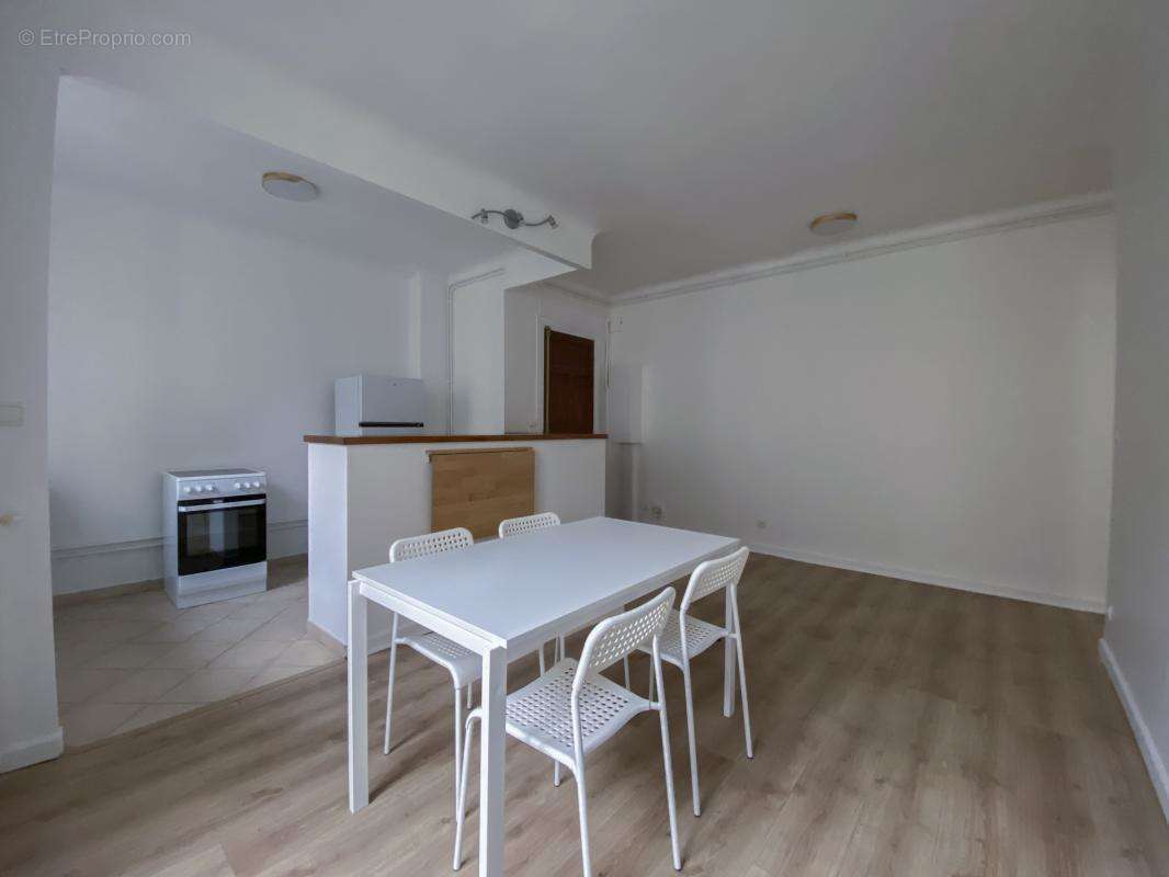 Appartement à ISSY-LES-MOULINEAUX