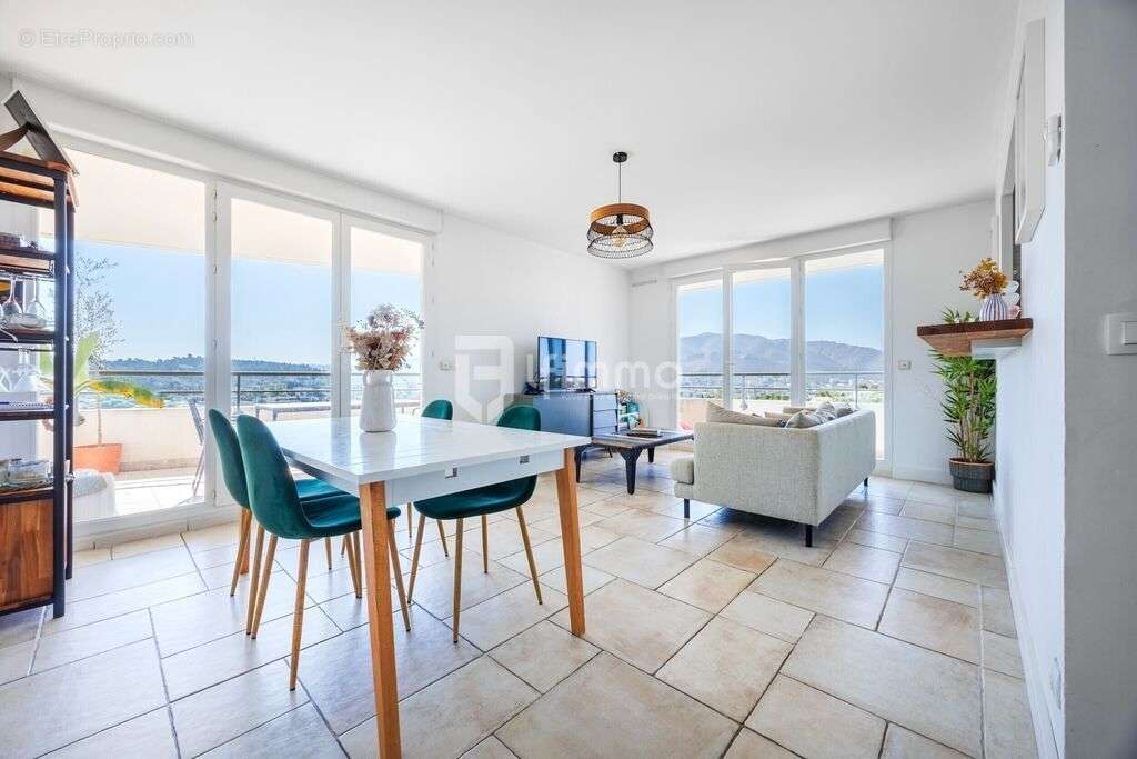 Appartement à MARSEILLE-12E