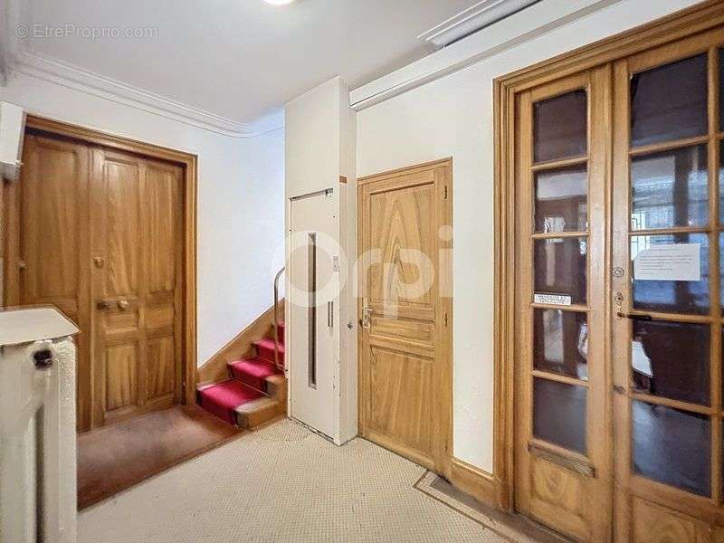 Appartement à PARIS-15E