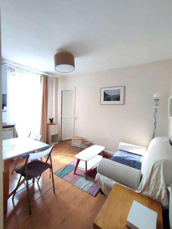 Appartement à PARIS-10E