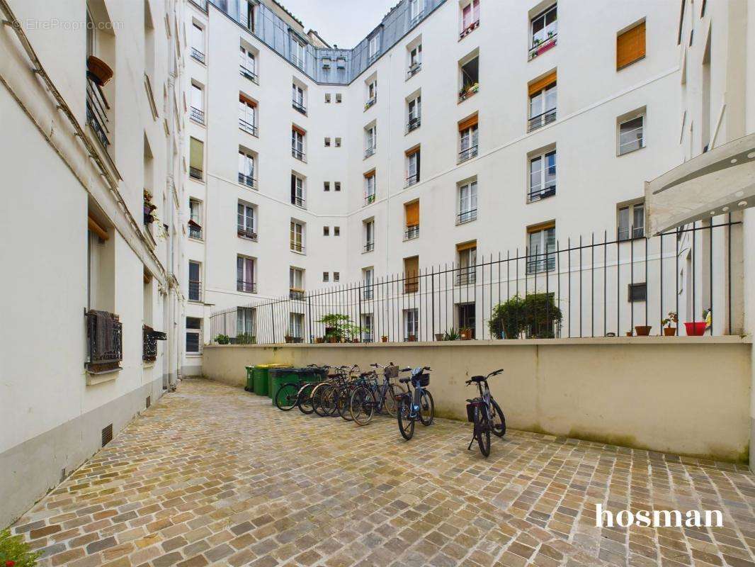 Appartement à PARIS-18E