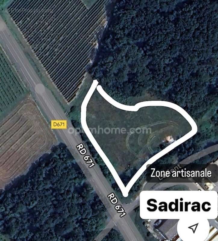 Terrain à SADIRAC