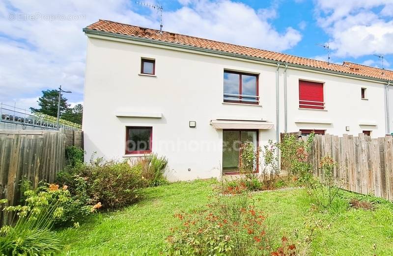 Maison à SAUVETERRE-DE-BEARN