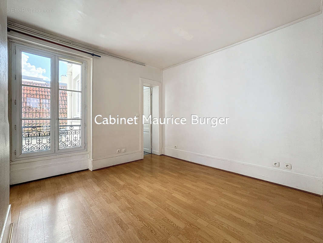 Appartement à PARIS-11E