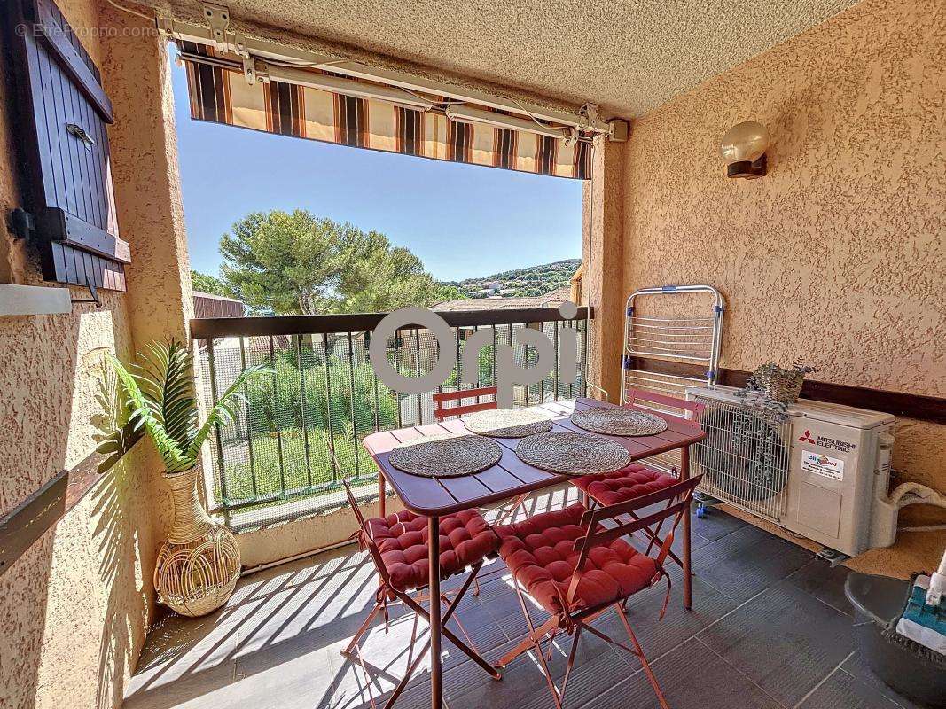 Appartement à ROQUEBRUNE-SUR-ARGENS