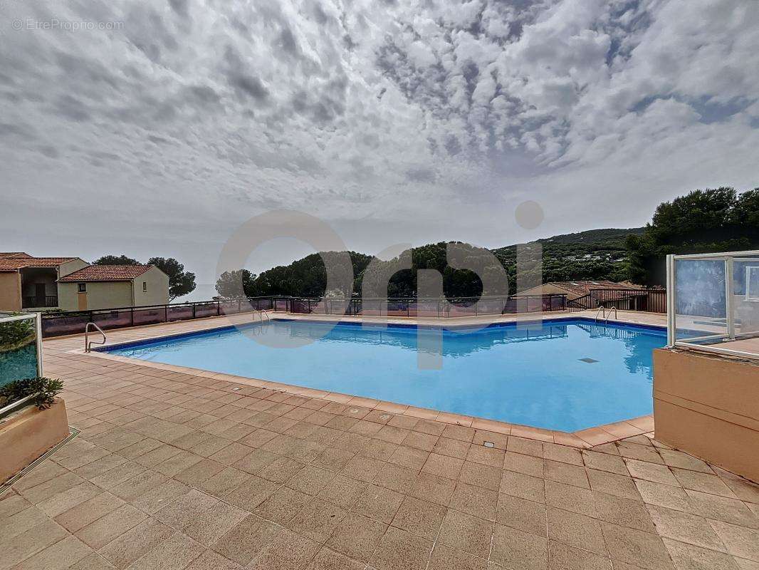 Appartement à ROQUEBRUNE-SUR-ARGENS