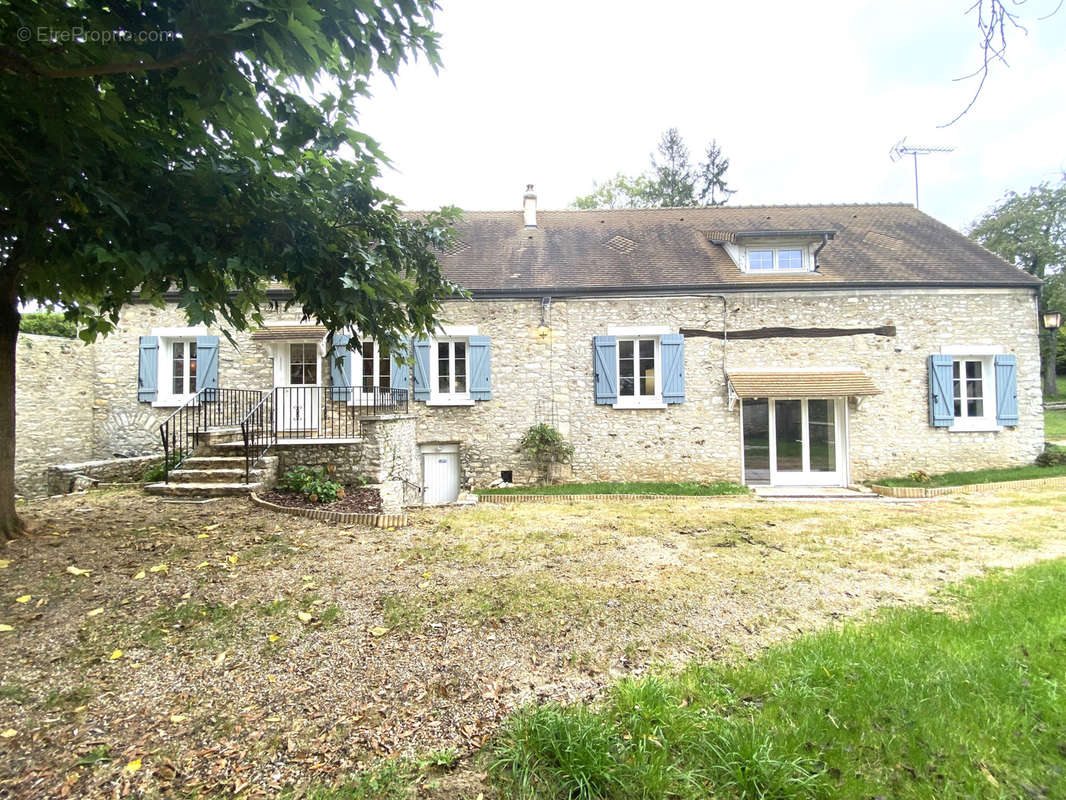 Maison à JOUY-MAUVOISIN