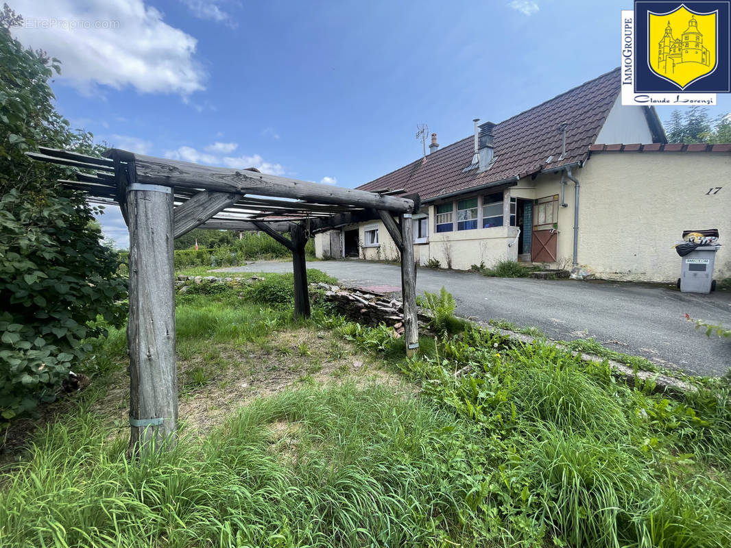 Maison à ANJOUTEY