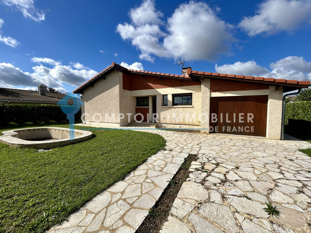 Maison à CASTELGINEST