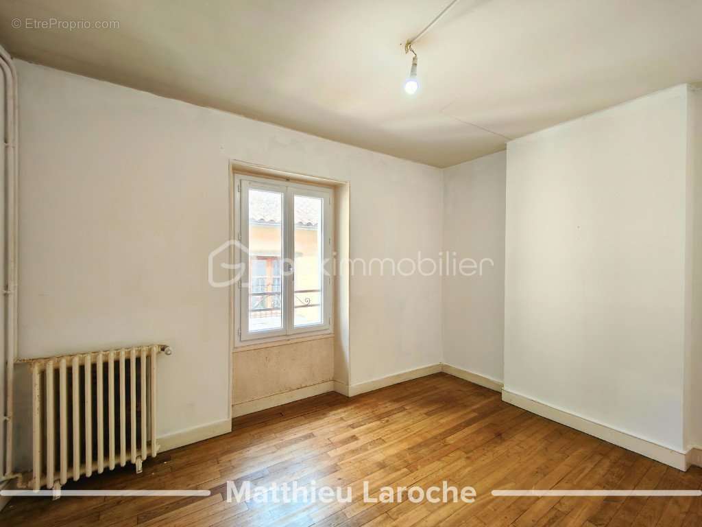 Appartement à CHABANAIS