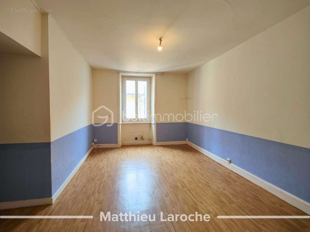 Appartement à CHABANAIS