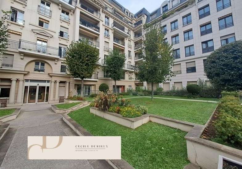 Appartement à ISSY-LES-MOULINEAUX